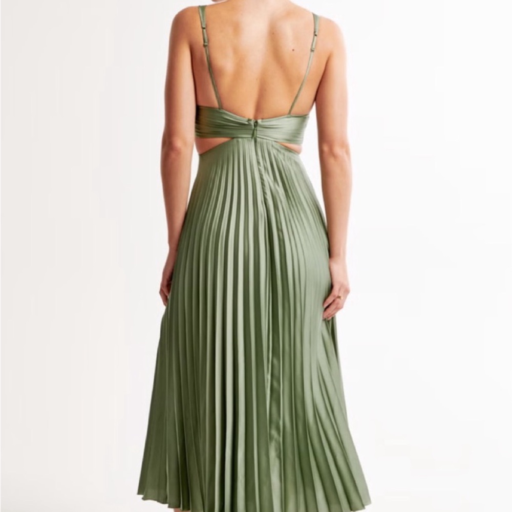 Abercrombie & Fitch Elegant Green Pleated Dress